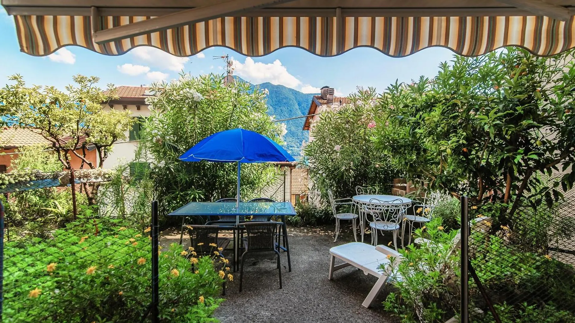 Delizioso Bilocale Vista Lago Colonno Italy